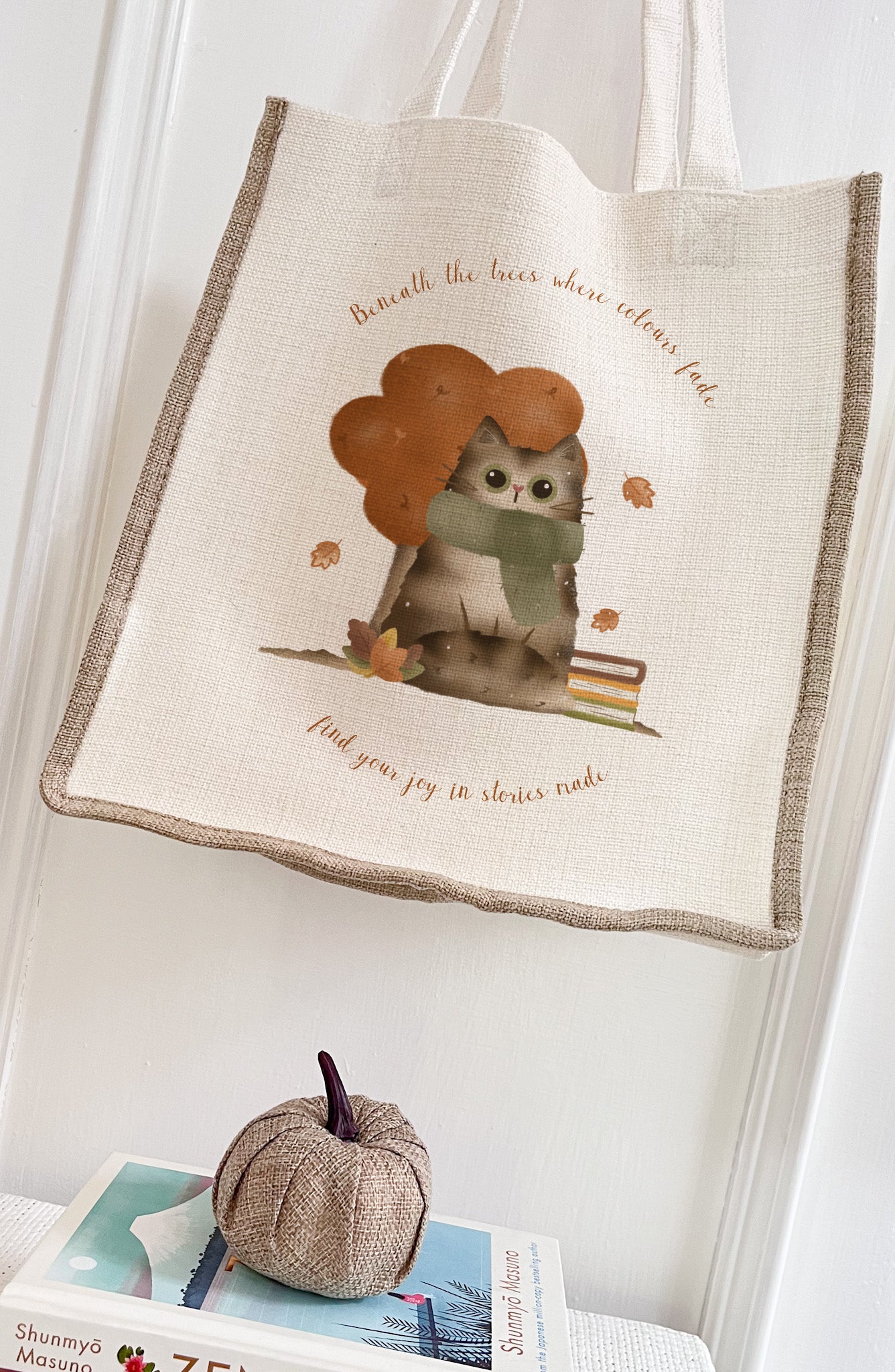 Cosy Autumn Cat/ Autumn Linen Gusset Bag