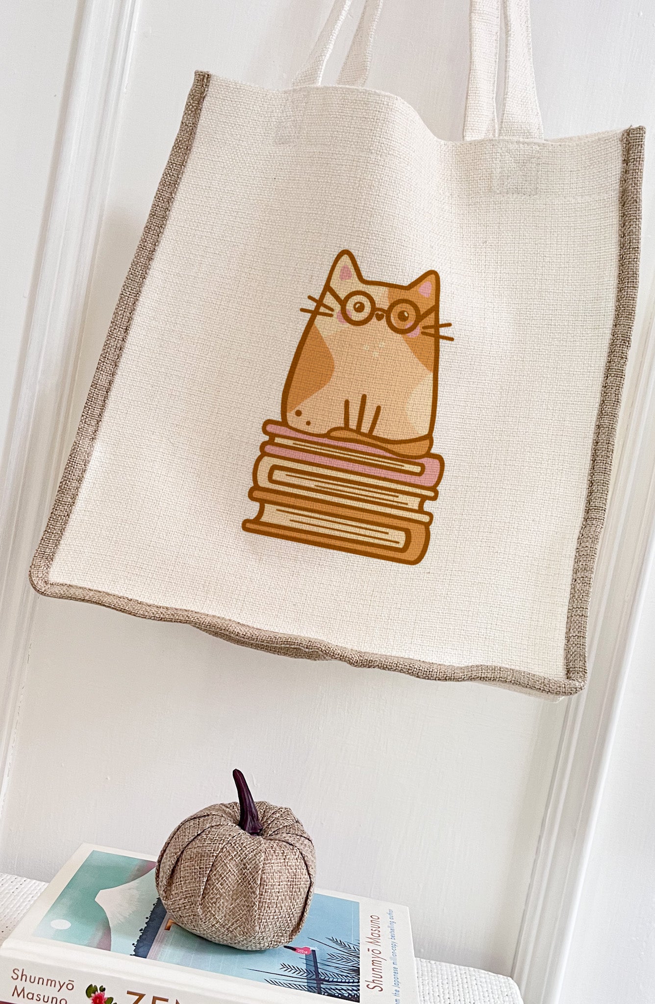 Hazel, Bookworm Cat Linen Gusset Bag